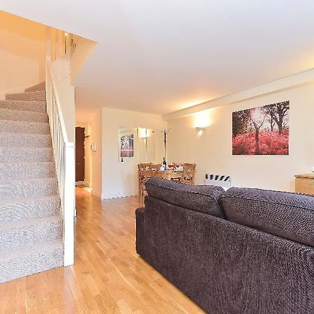 Amber Nike Apartments Лондон Екстериор снимка
